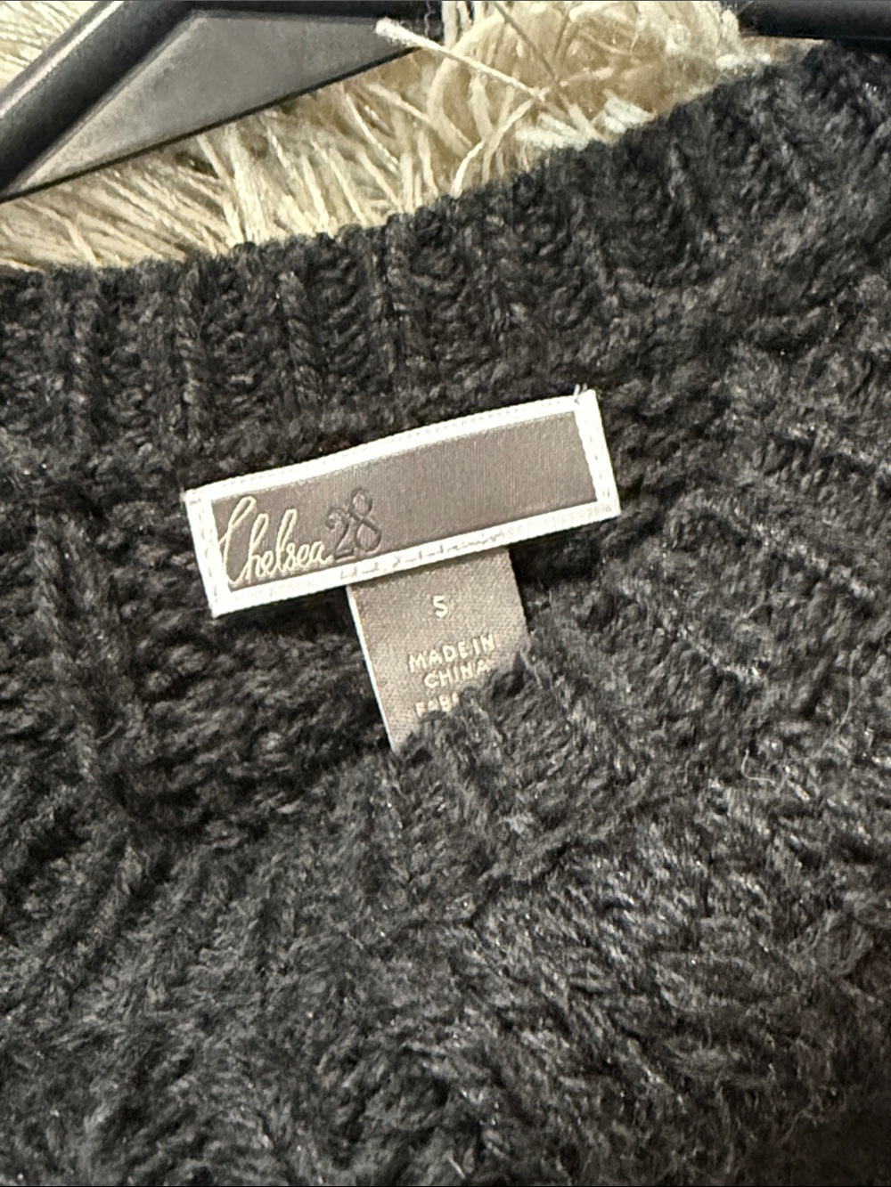 NWOT Chelsea28 Cable Knit Cropped Sweater - Picture 4 of 5